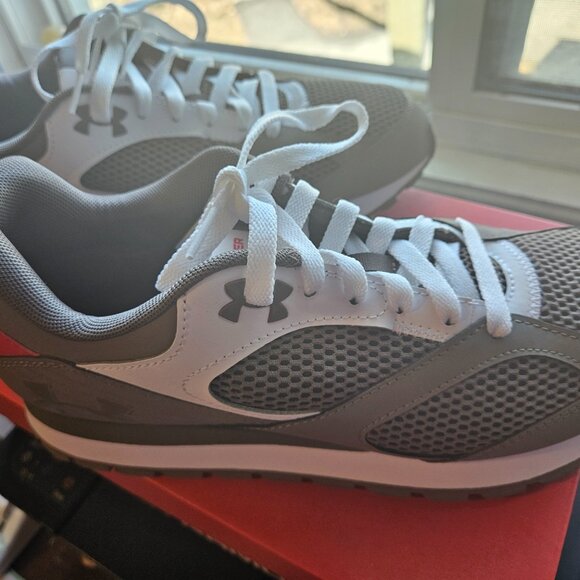 UNDER ARMOUR BRAND NEW RUNNING SHOES SIZE 9.5 - Picture 2 of 7